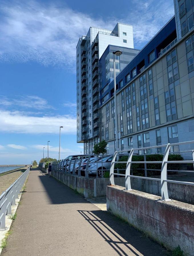Beautiful Modern Sea-Side Apartment In The City Edynburg Zewnętrze zdjęcie